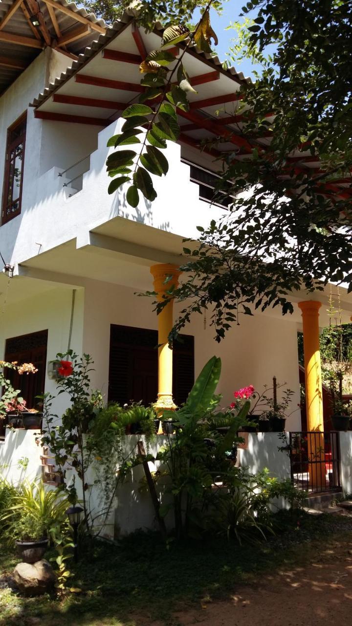 Happy Spring Guest Bed and Breakfast Mirissa Εξωτερικό φωτογραφία