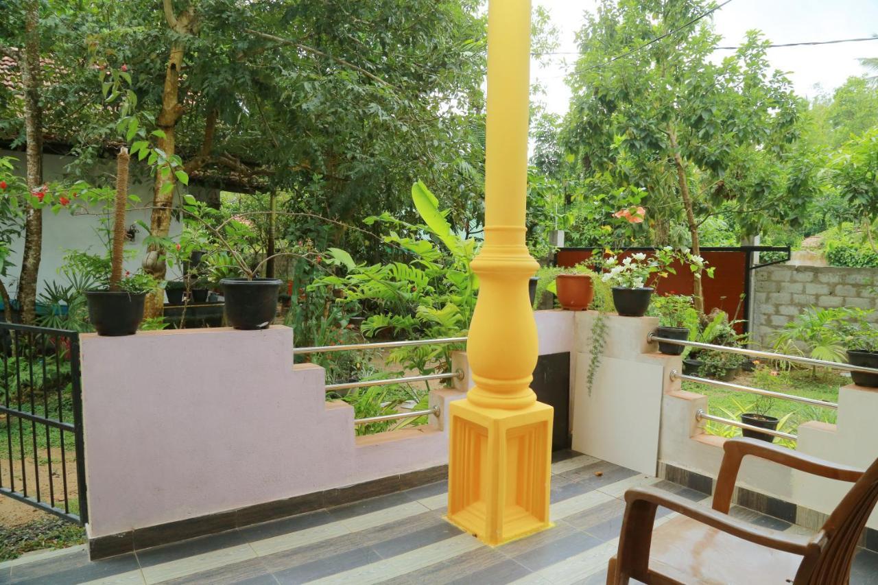 Happy Spring Guest Bed and Breakfast Mirissa Εξωτερικό φωτογραφία