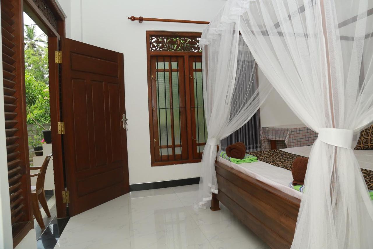 Happy Spring Guest Bed and Breakfast Mirissa Εξωτερικό φωτογραφία