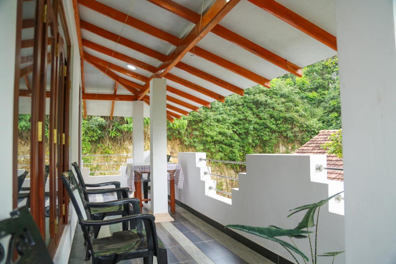 Happy Spring Guest Bed and Breakfast Mirissa Εξωτερικό φωτογραφία